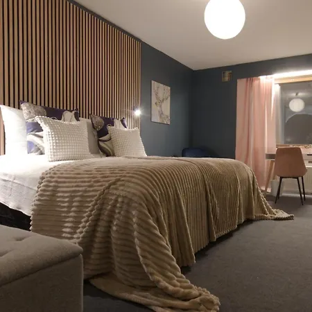 Hotel Sallavalkea & 4*